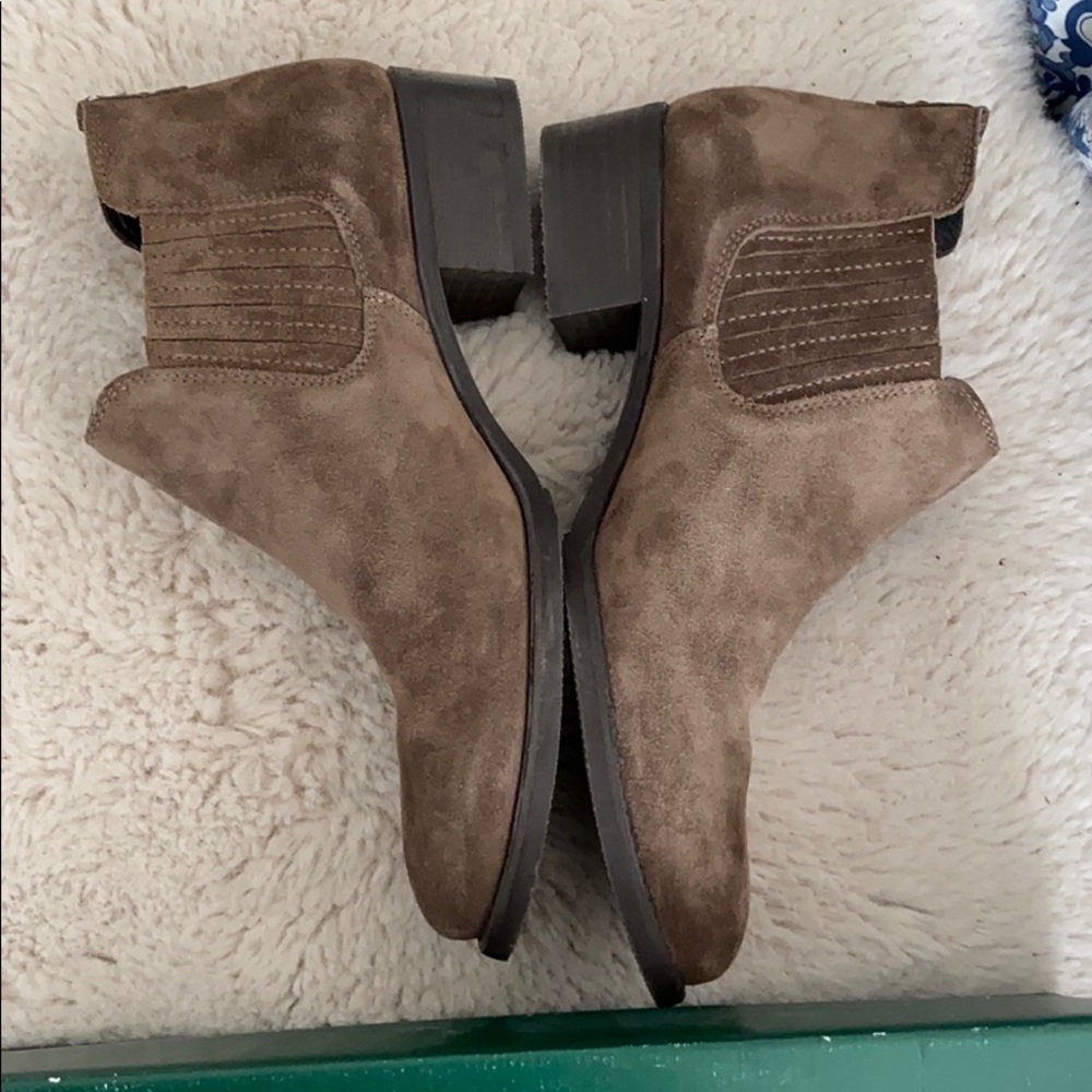 Paul Green Suede Booties, Size 10 - Picture 4 of 7